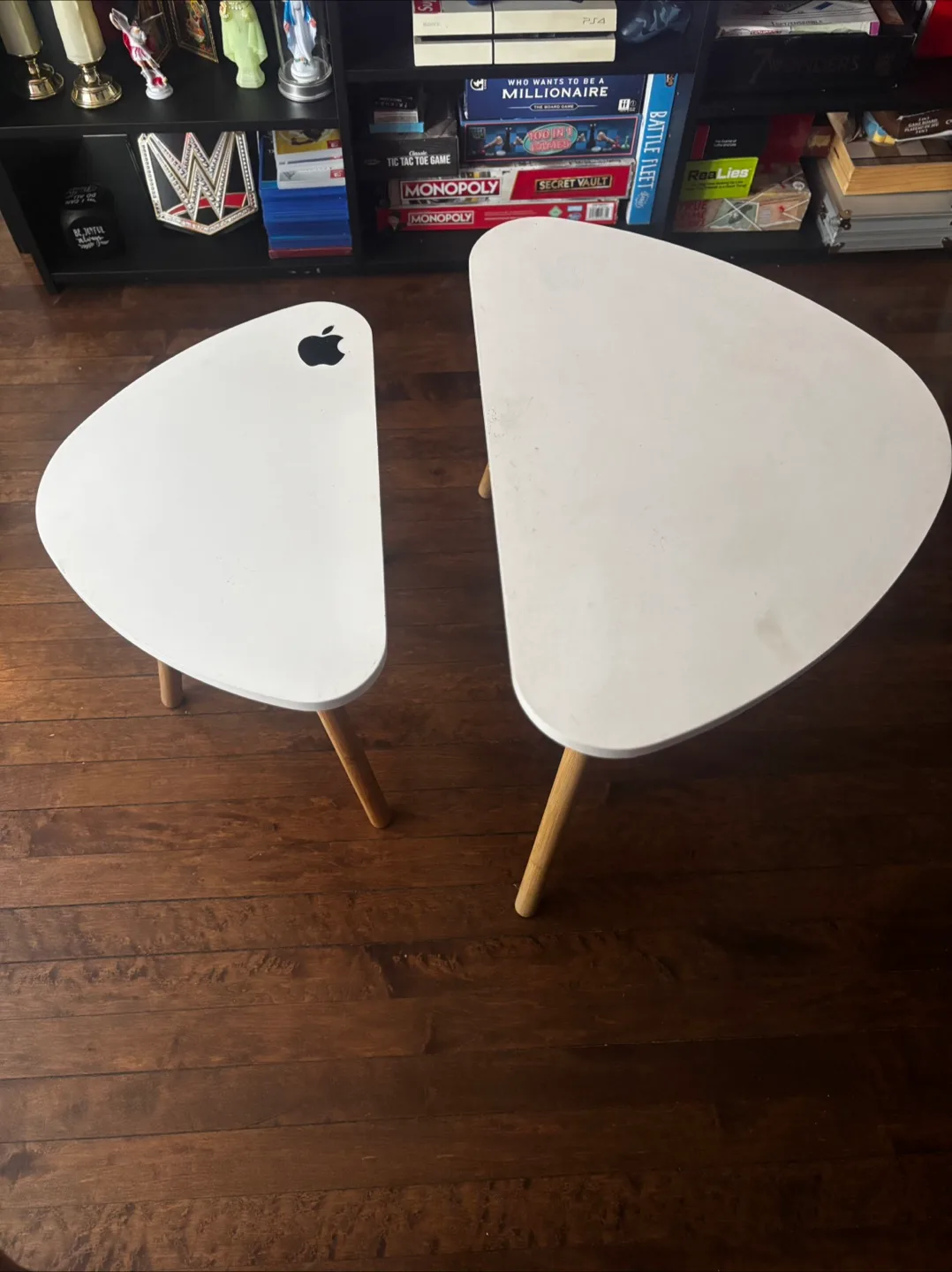 Set of 2 White Nesting Tables