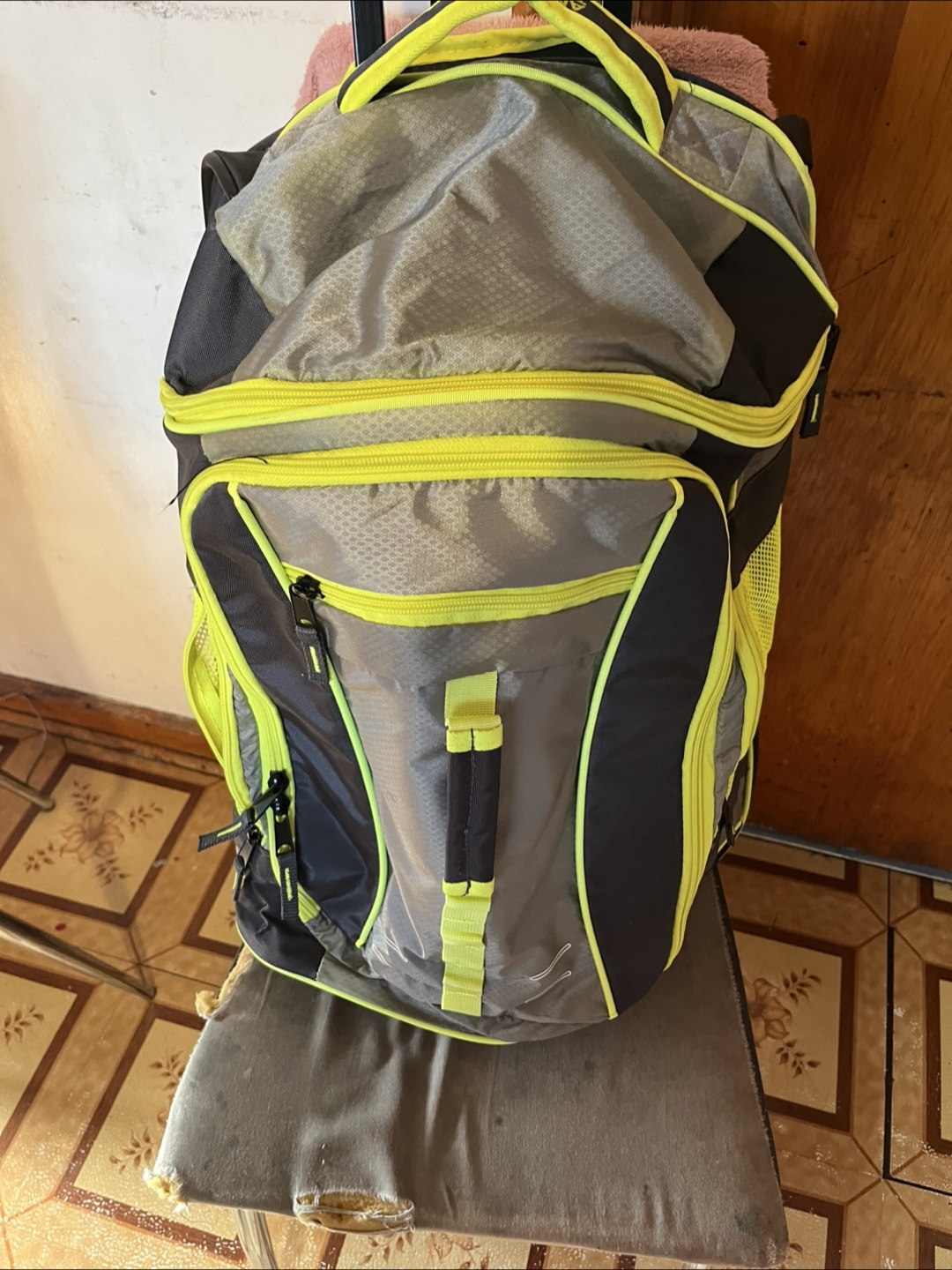 American Tourister Rolling Carry-On Luggage