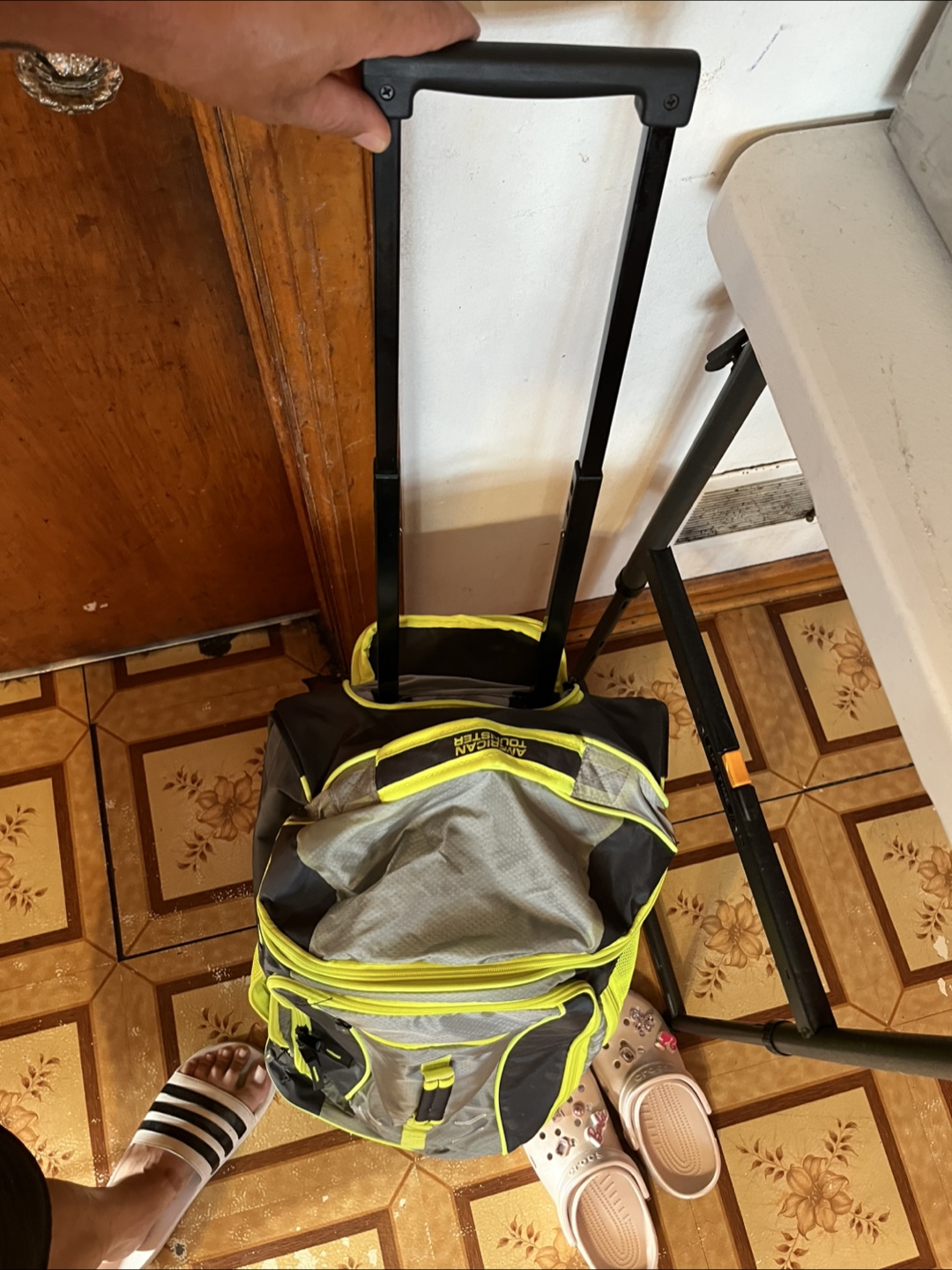 American Tourister Rolling Carry-On Luggage - photo 4