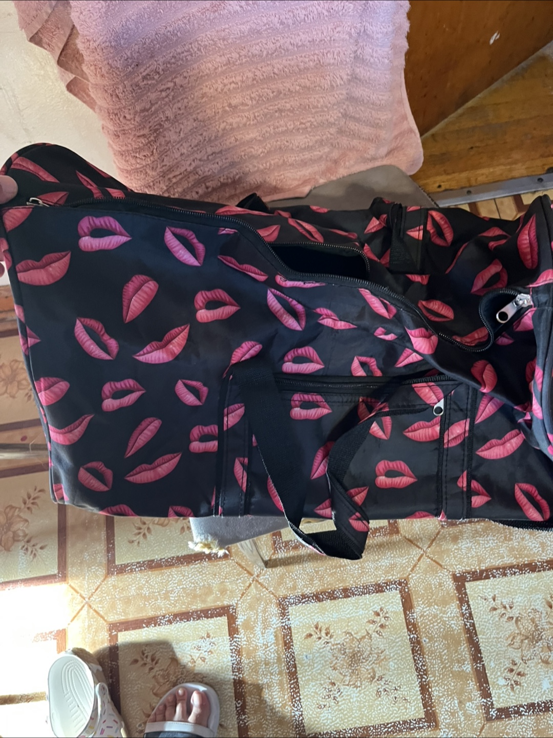 Lips Print Duffle Bag - photo 2