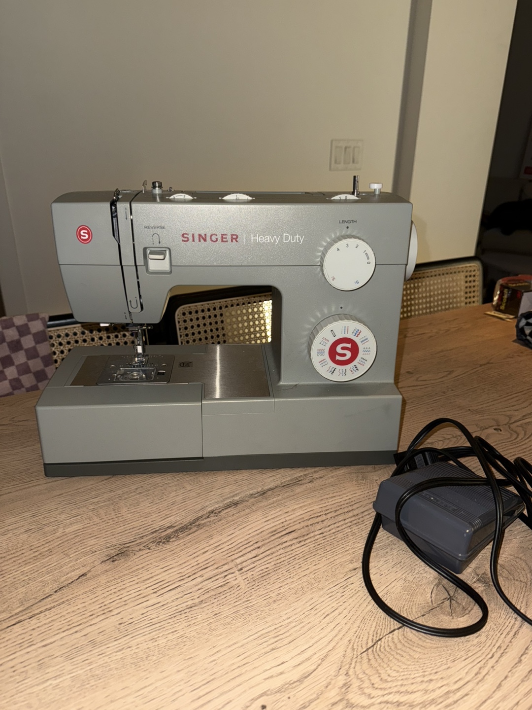 Singer Heavy Duty Sewing Machine