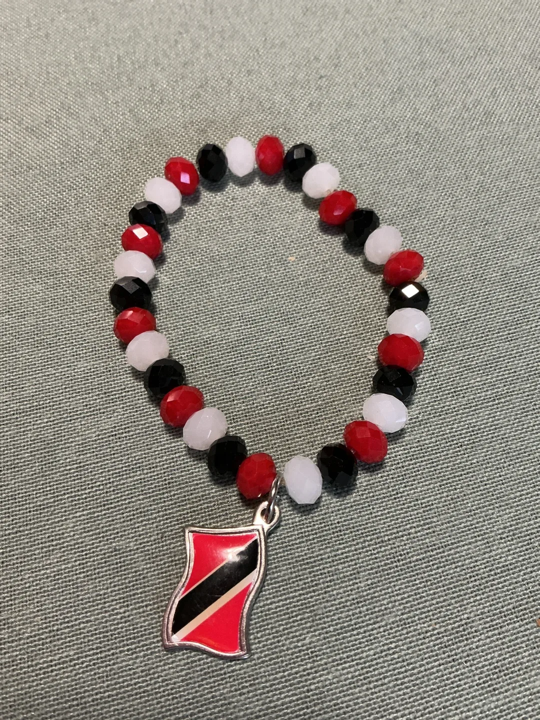 Trinidad & Tobago Flag Beaded Bracelet thumbnail