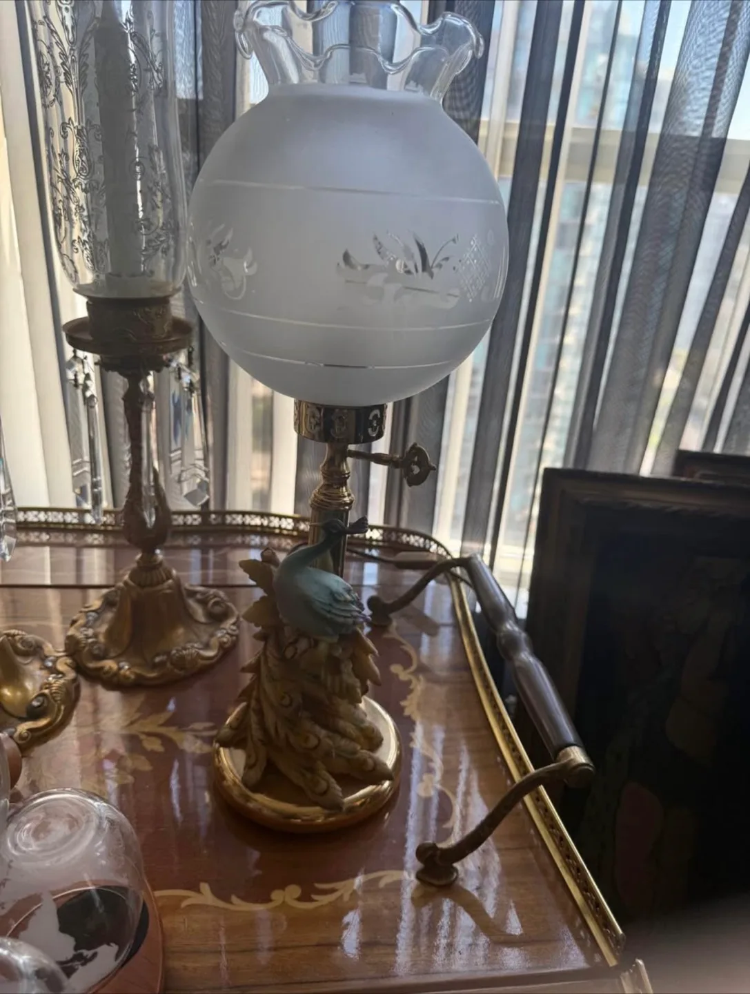 Peacock Table Lamp image indicator(6)