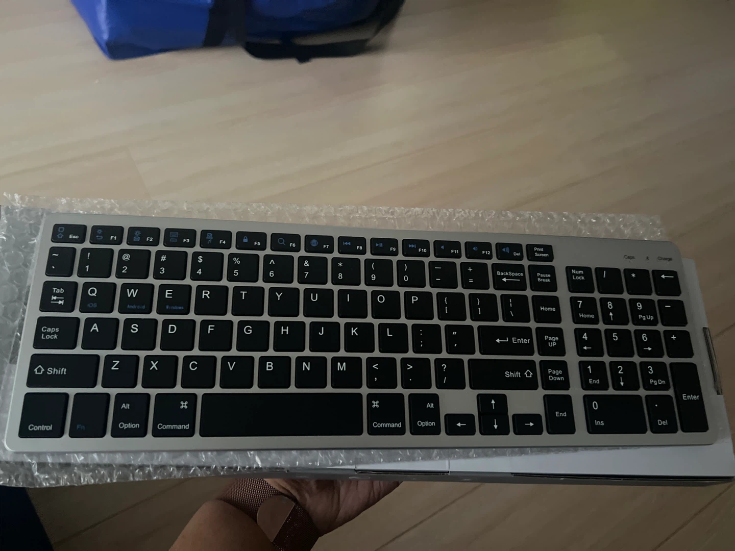 Wireless Bluetooth Keyboard - Apple/Windows