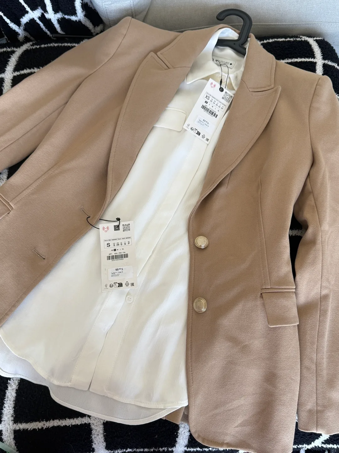 Zara Beige Blazer & White Shirt thumbnail