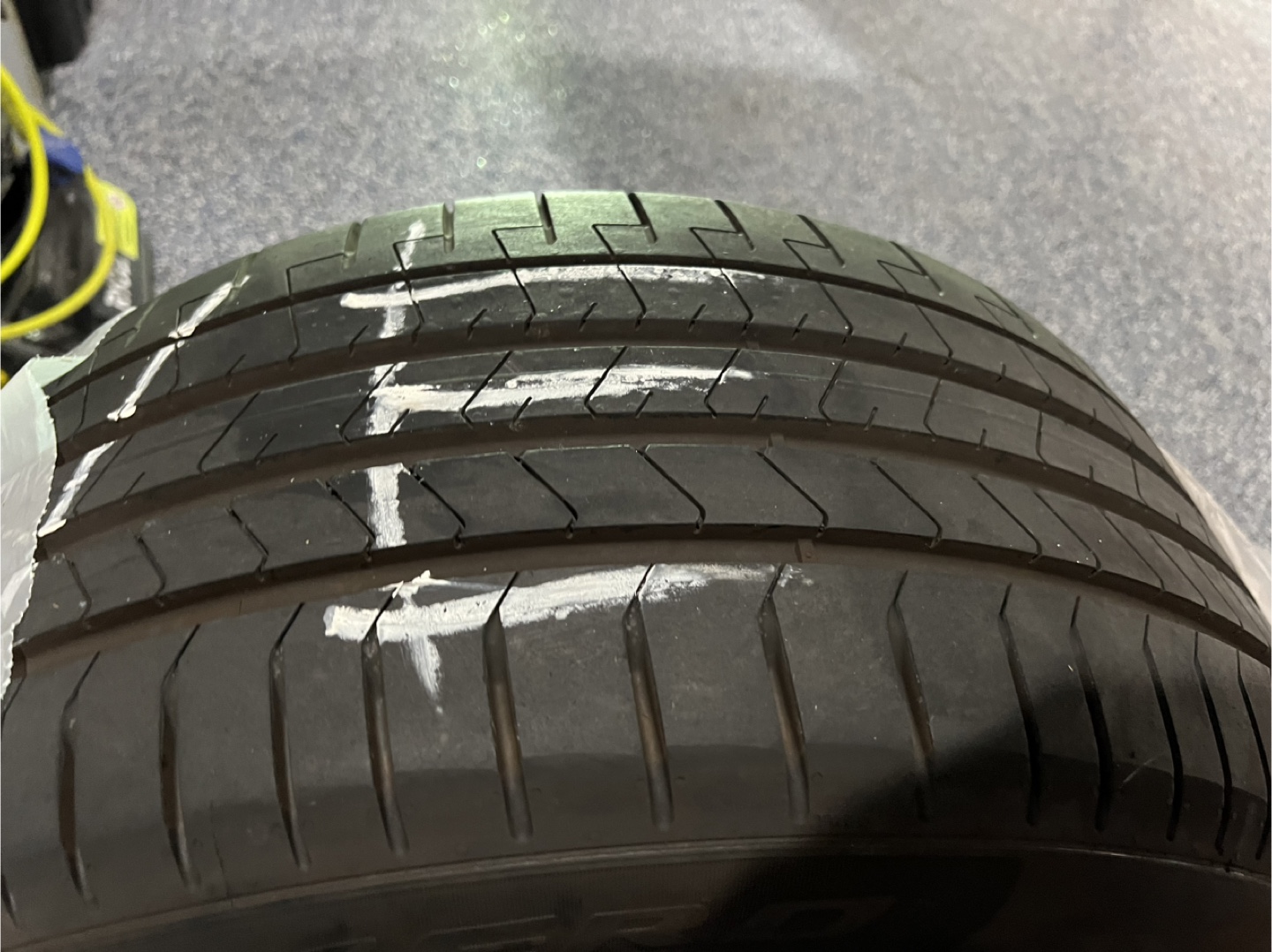 Pirelli P Zero 255/40R19 96Y Tire - photo 2
