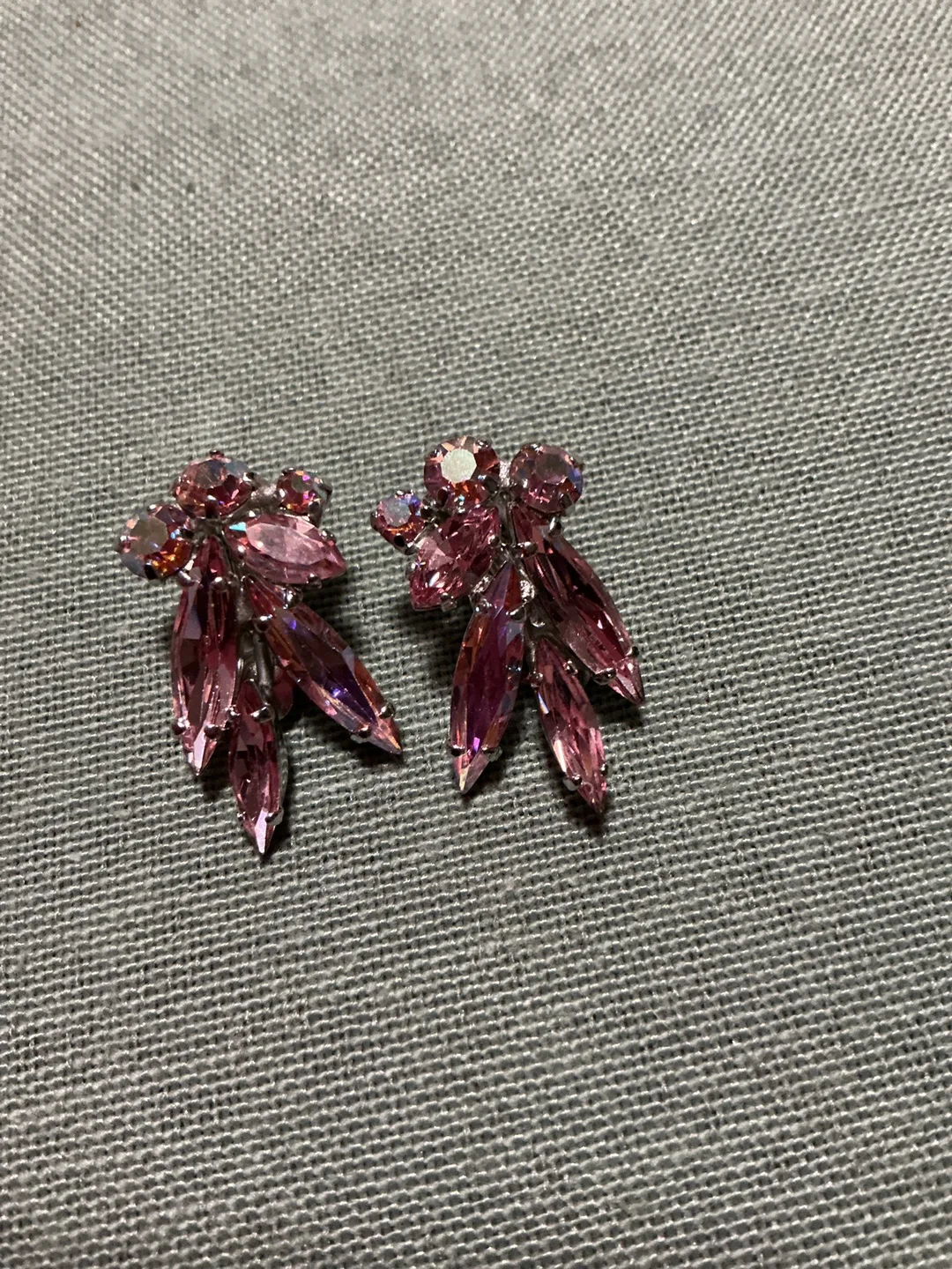 Pink Leaf Design Earrings clip on. thumbnail