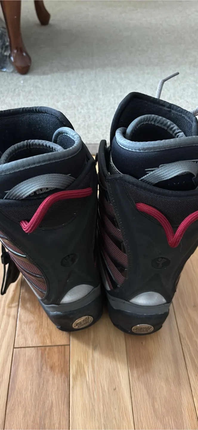 Santa Cruz Snowboard Boots image indicator(2)