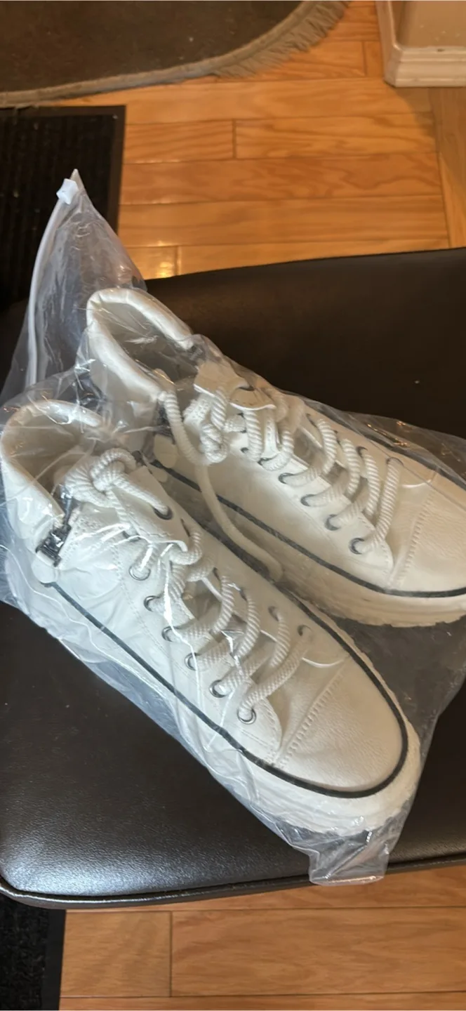 White Platform Sneakers thumbnail