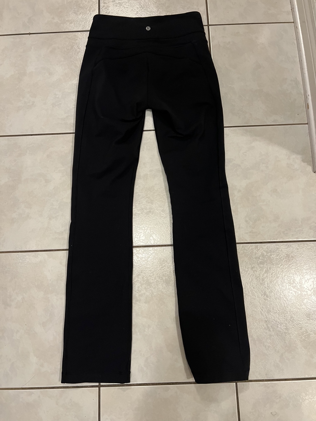Lululemon Black straight leg Pants - Size 8 - photo 2