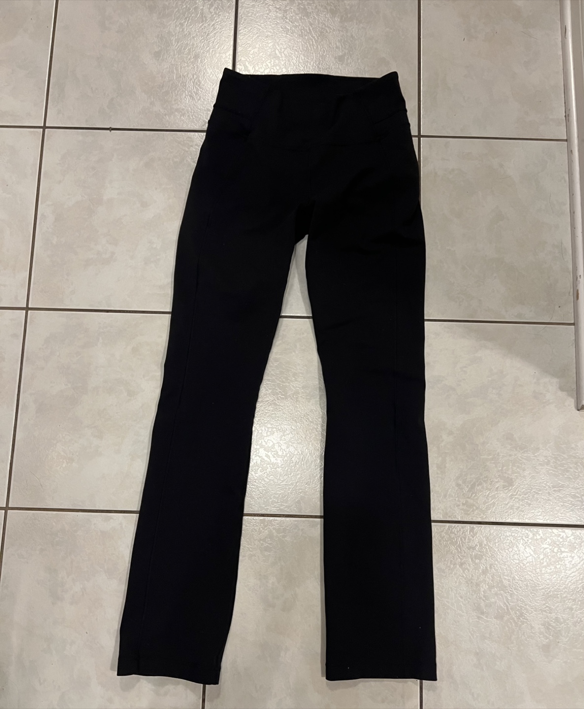 Lululemon Black straight leg Pants - Size 8