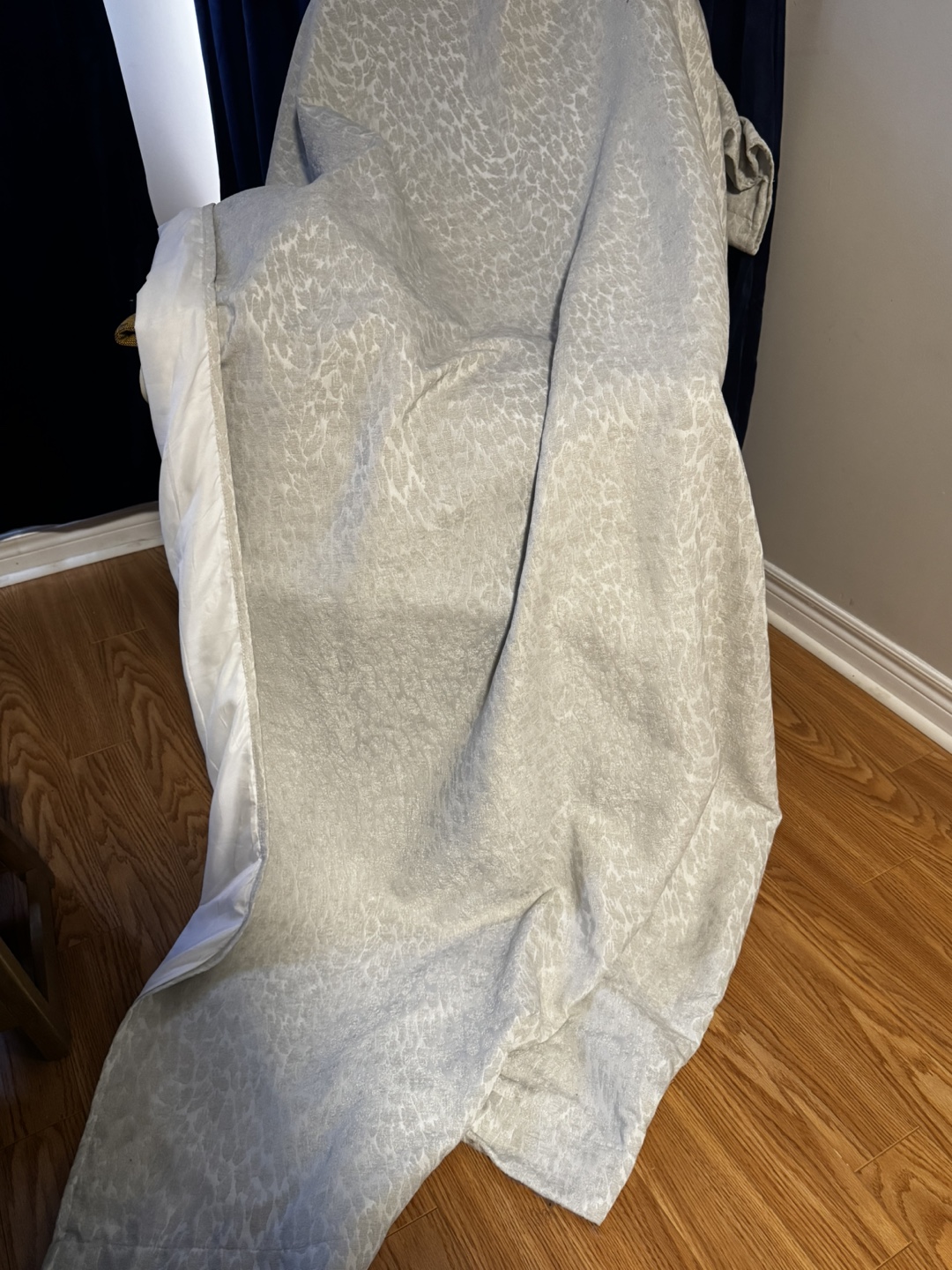 Silver/White Patterned Curtain - photo 2