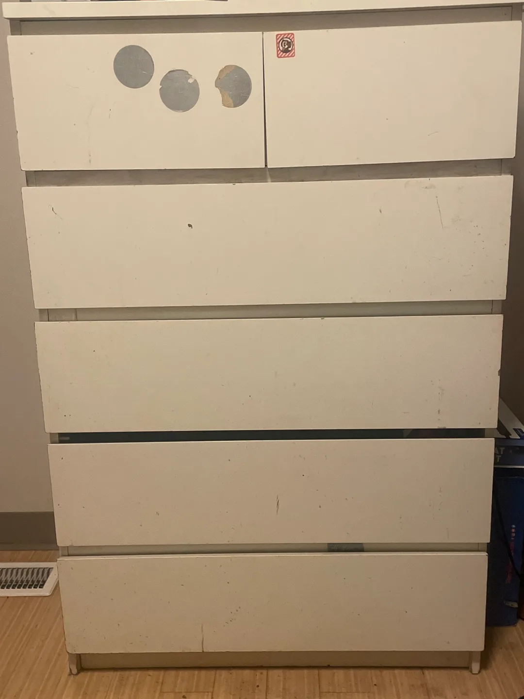 White 6-Drawer Dresser