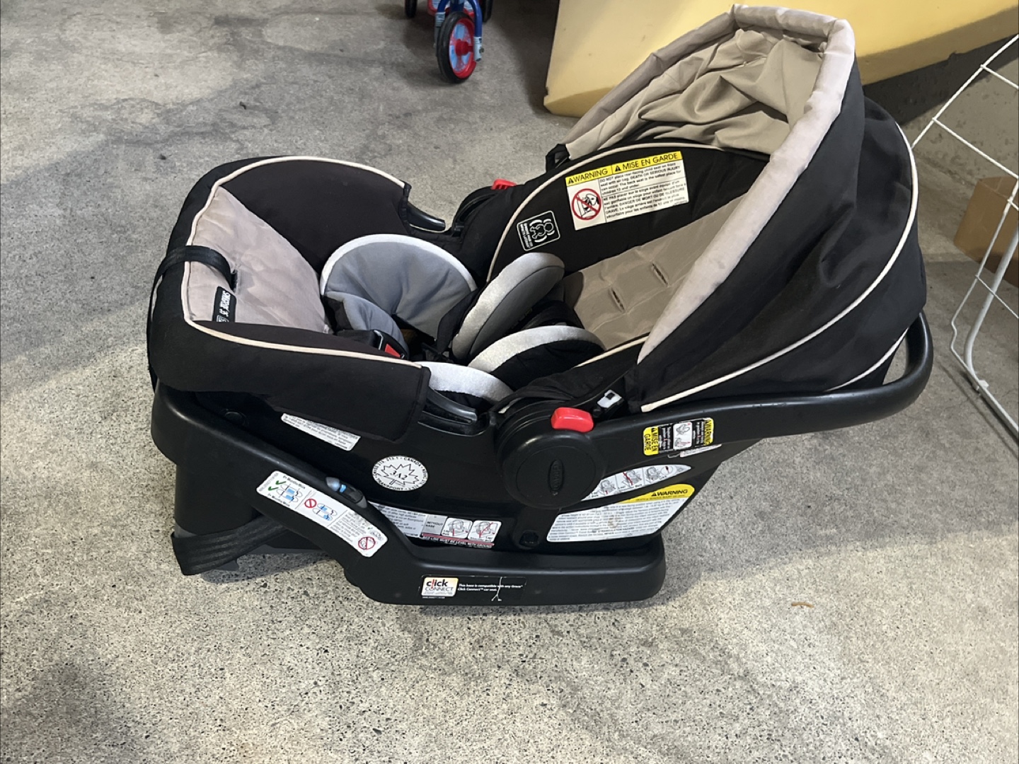 Graco SnugRide 35 Infant Car Seat - photo 2