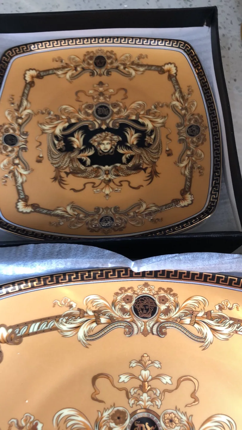 Versace Medusa Gala Square Plate Set image indicator(2)