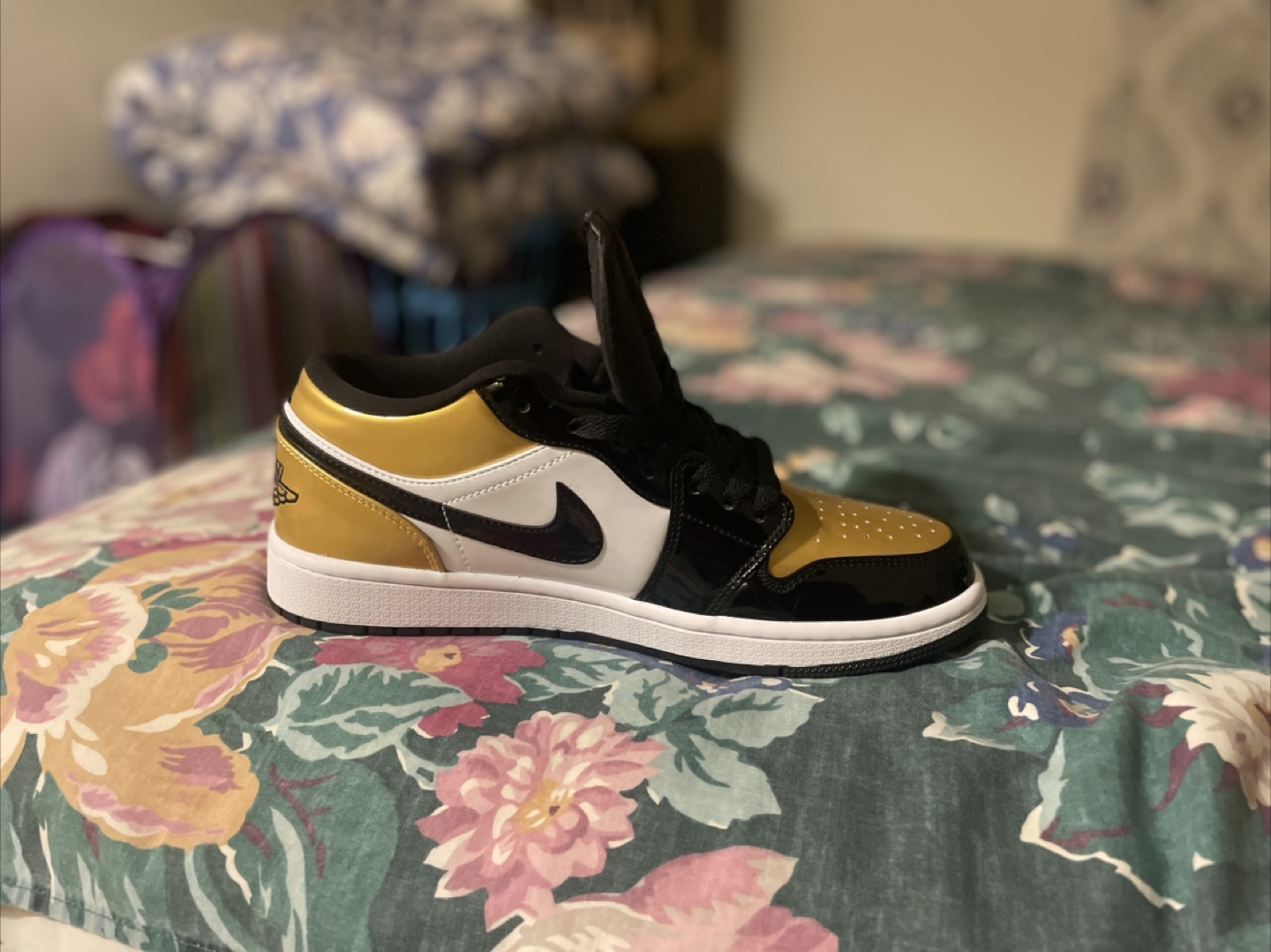 Air Jordan 1 Low Black/White/Metallic Gold - photo 5