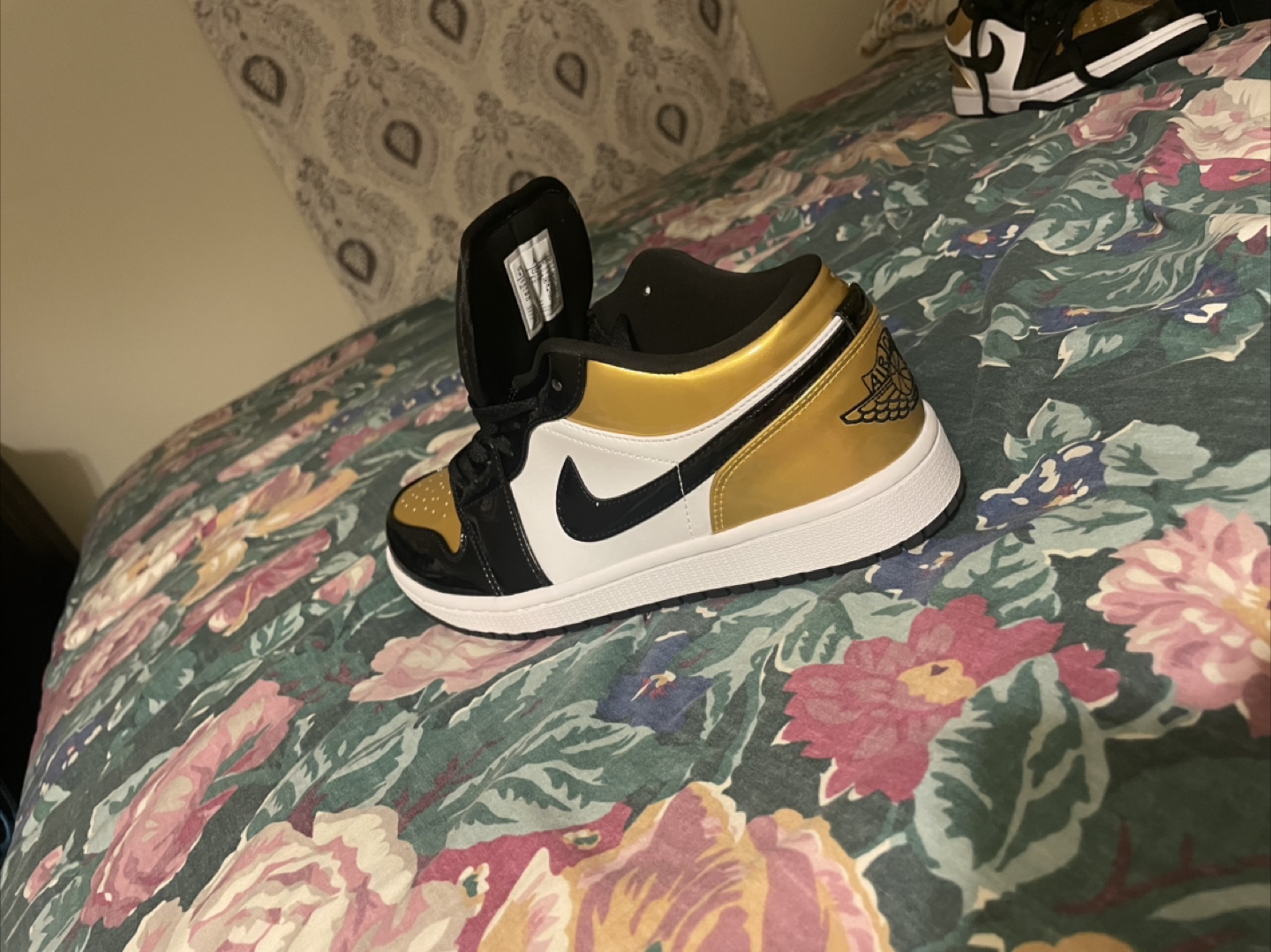 Air Jordan 1 Low Black/White/Metallic Gold - photo 3