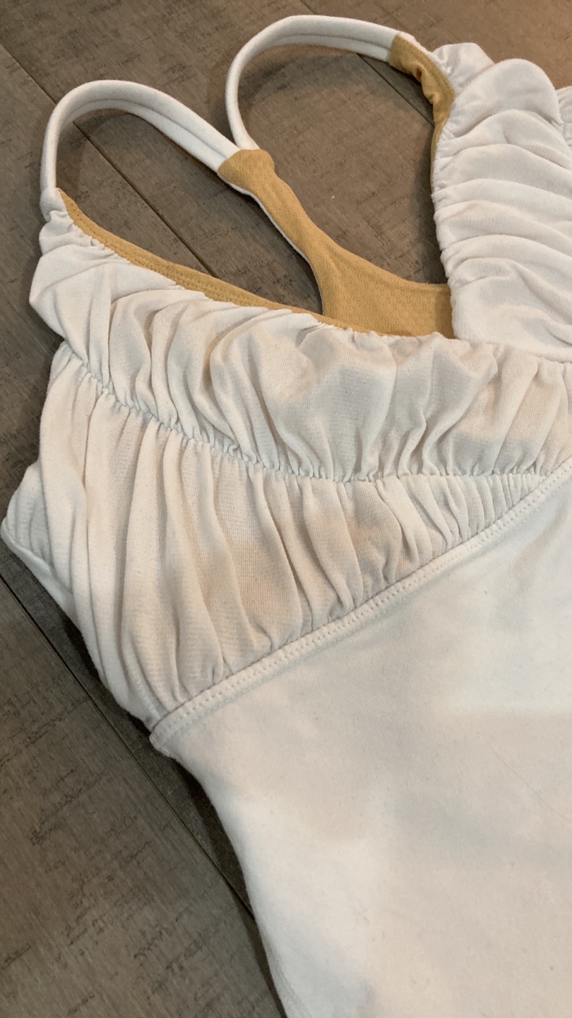 Lululemon White ruched/cross cross tank * US XS or US 3/4 - photo 2