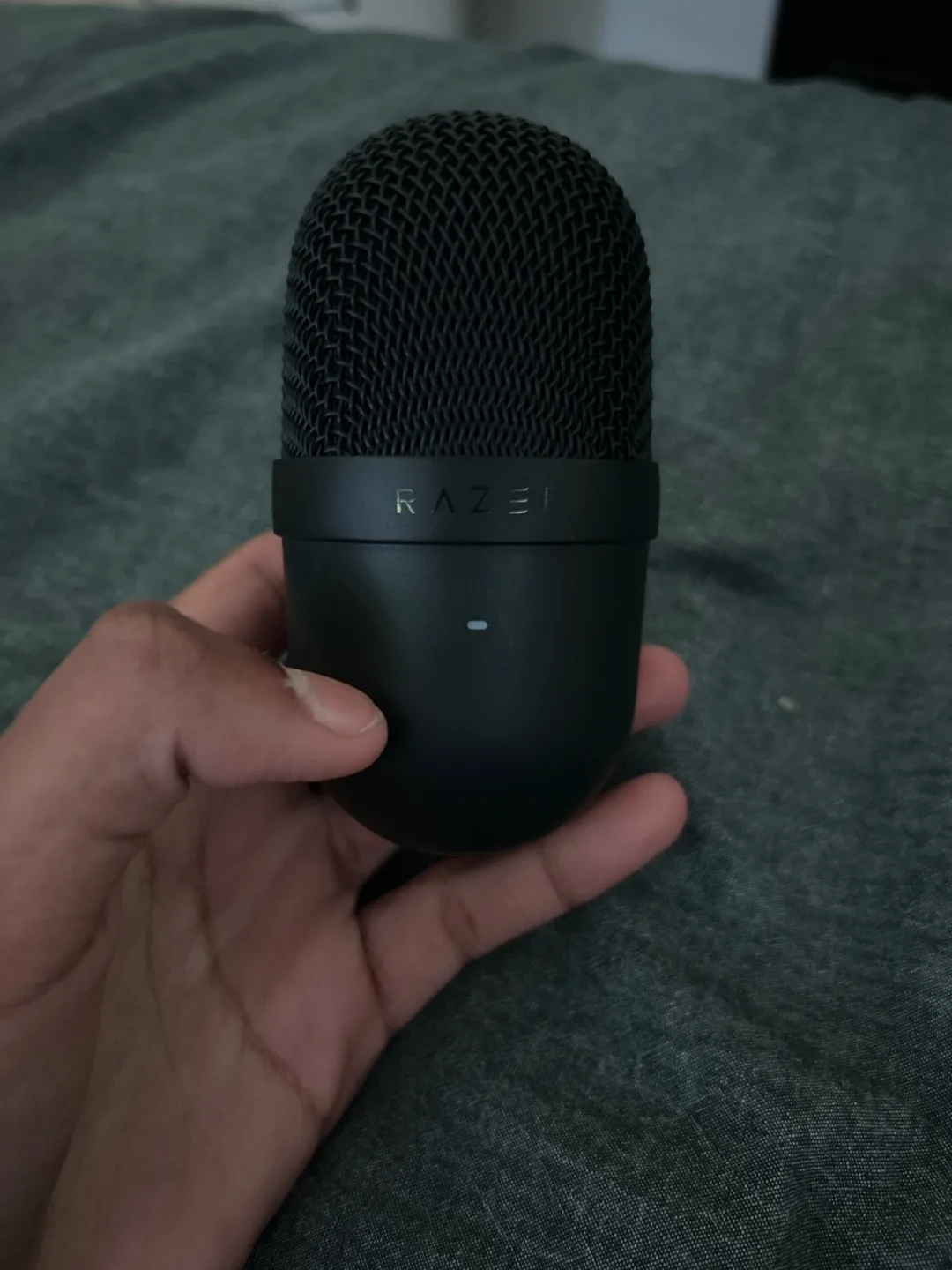 Razer Seiren Mini Microphone - Black image indicator(2)