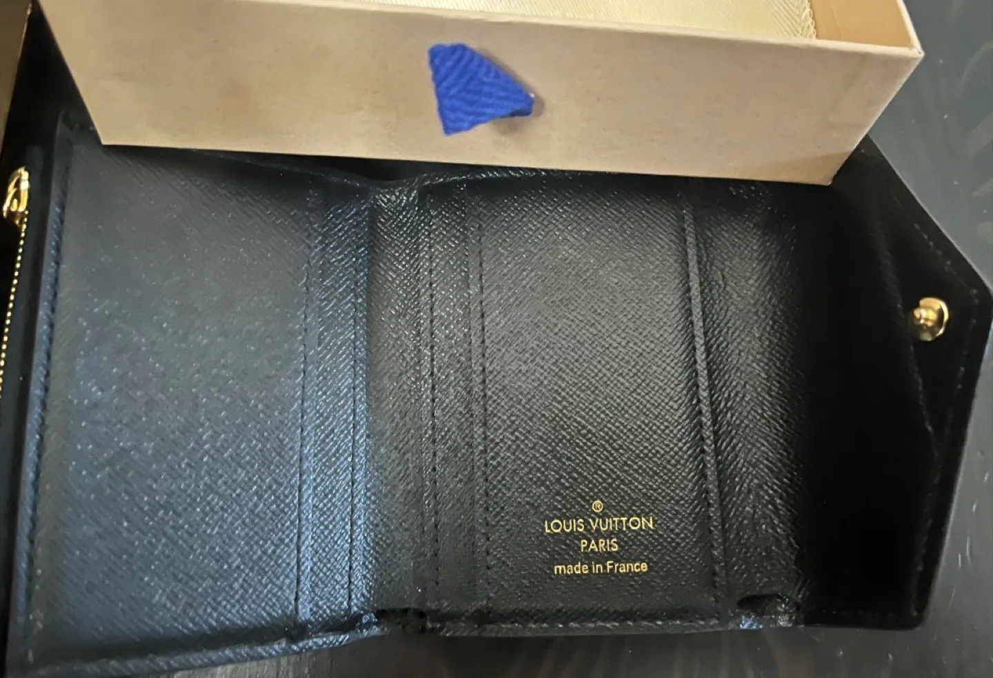 Louis Vuitton Zoe Wallet image indicator(4)