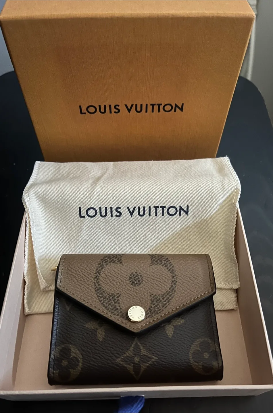 Louis Vuitton Zoe Wallet thumbnail