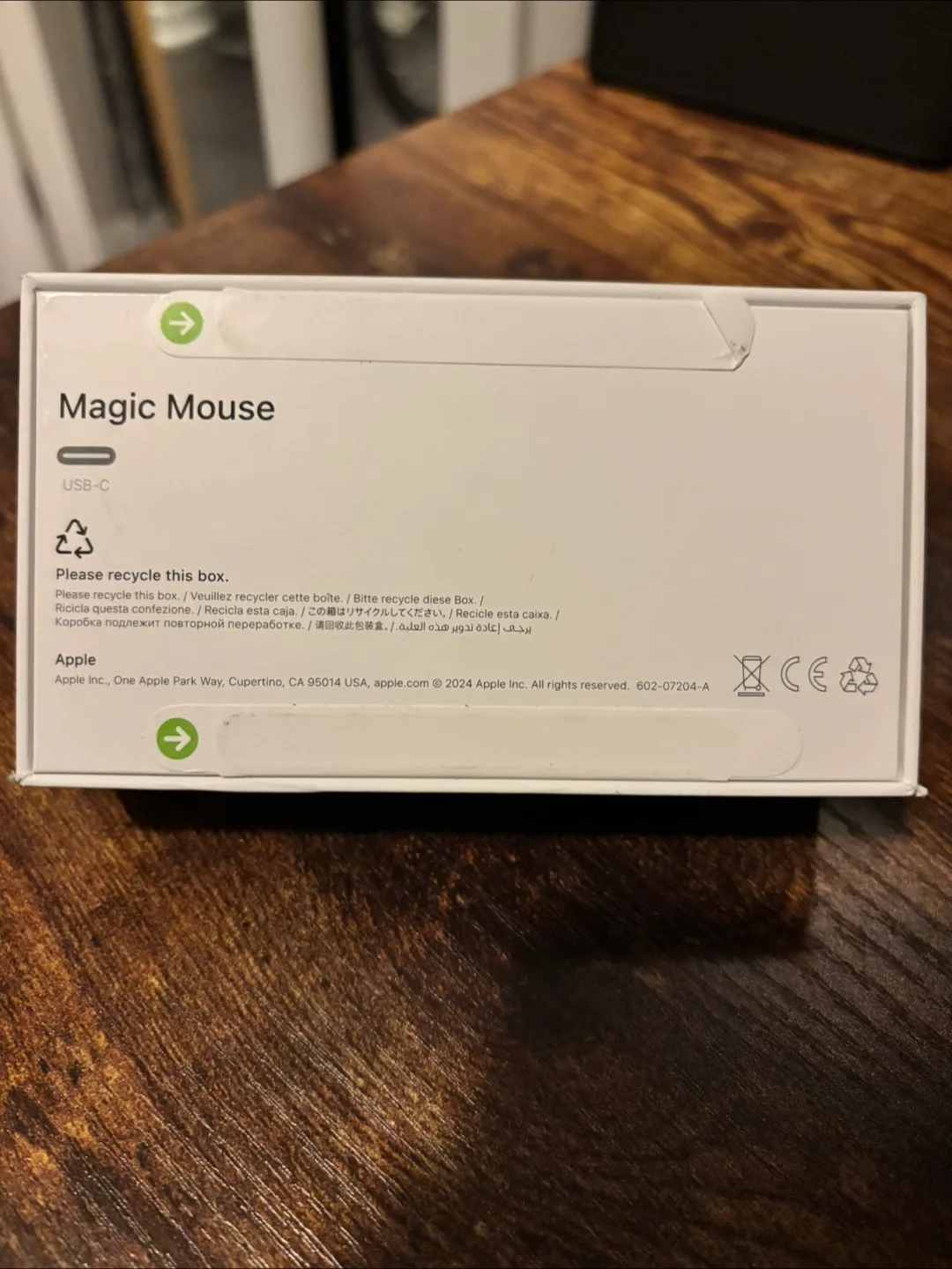 New, Apple Magic Mouse (Black) image indicator(2)