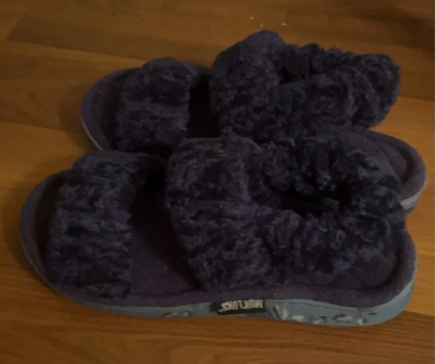 Muk Luks Women's Slippers, Size 8 thumbnail
