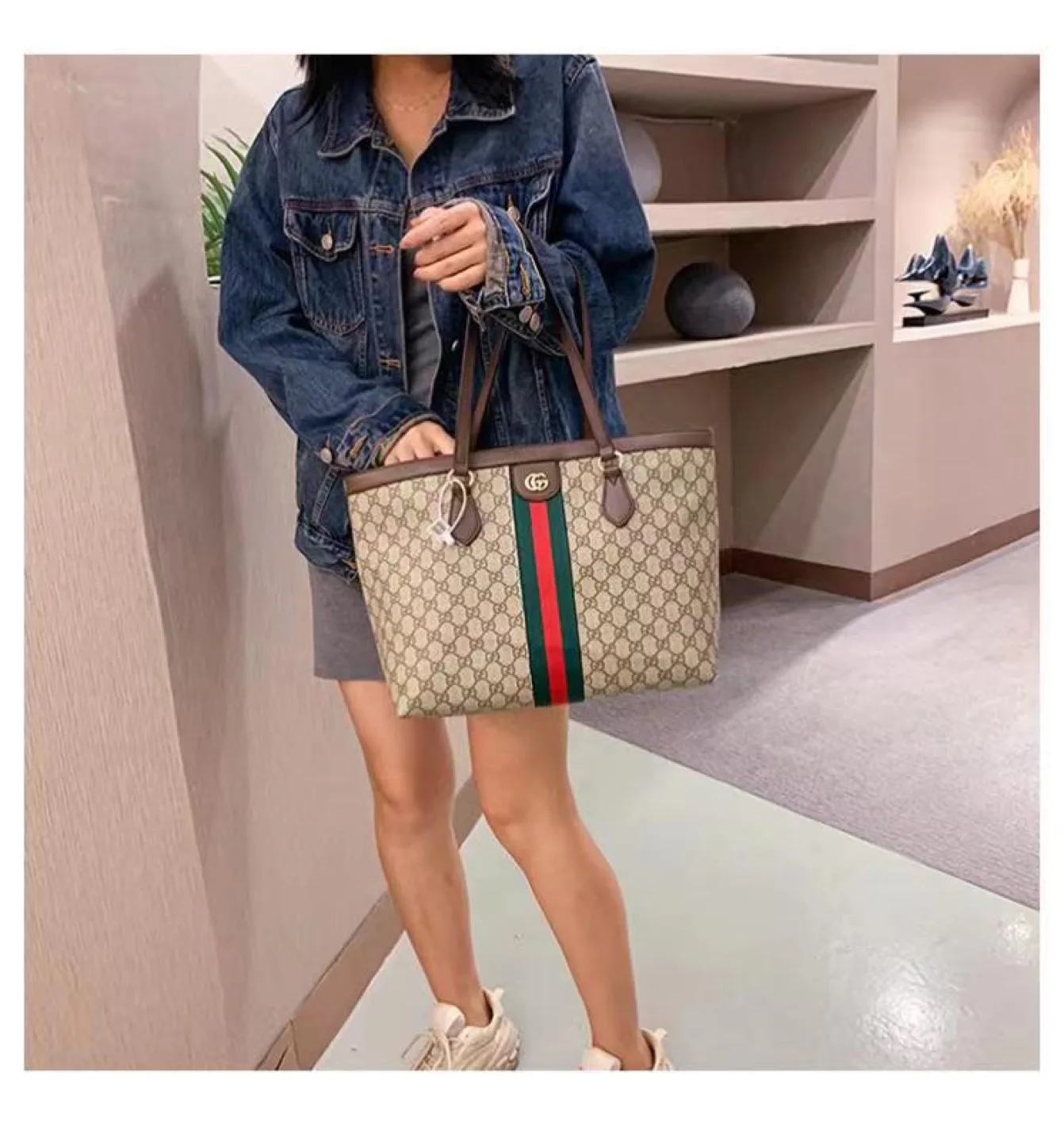 Gucci Tote Bag with Pouch thumbnail