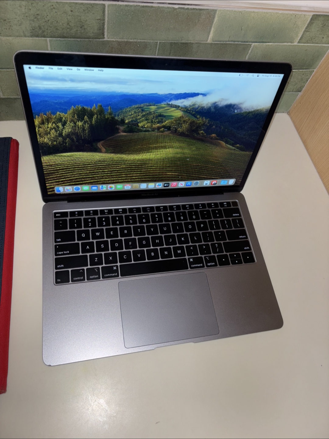 MacBook Air 13inch- 2018, 128GB - photo 4