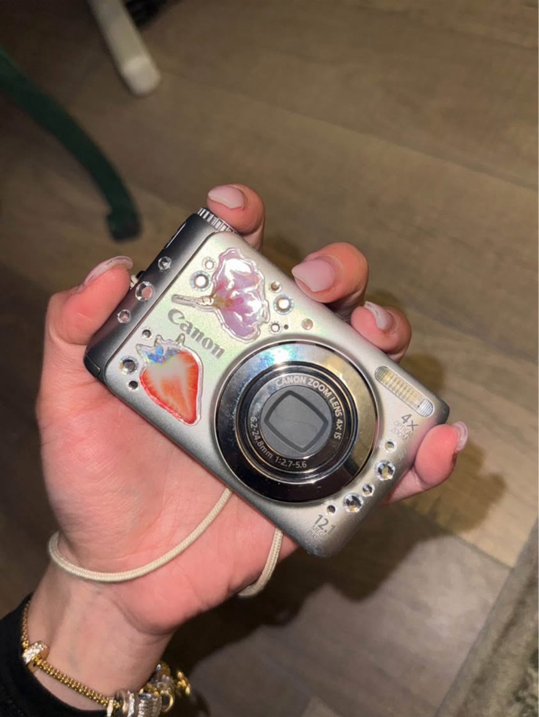 Canon Powershot A3100 IS (Y2K Digital Camera) - photo 2
