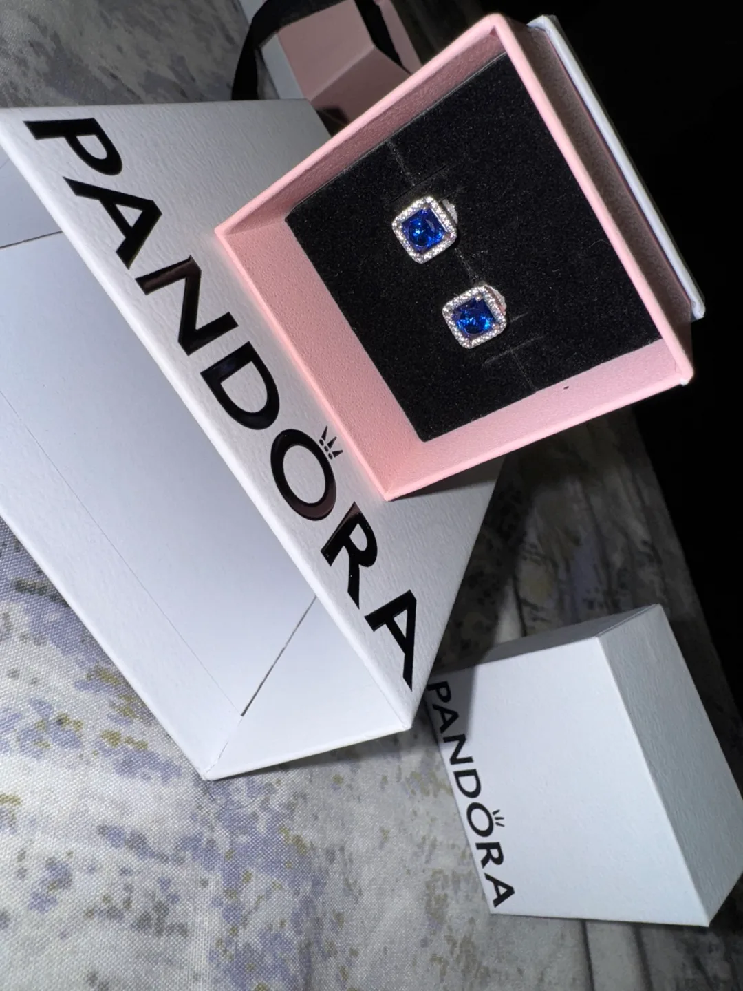 Pandora Earrings with Box image indicator(2)