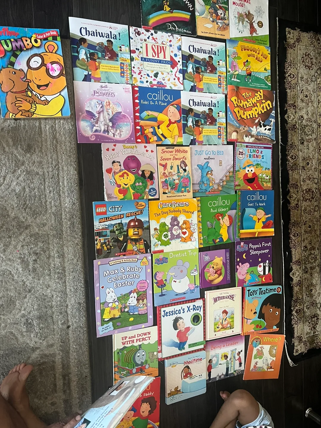 Kids' Books Lot - Assorted Titles  5 for 15$ thumbnail