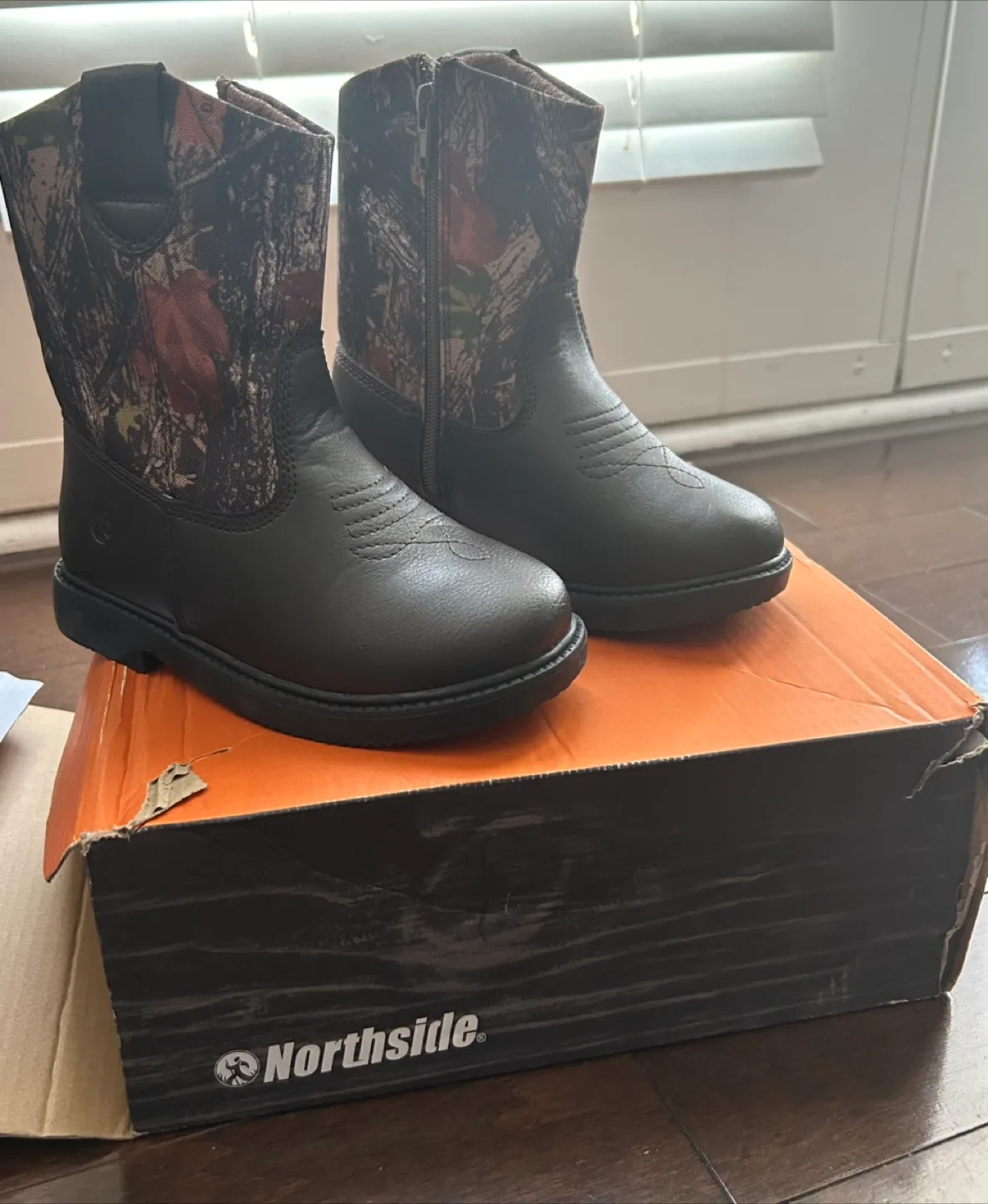 Boy's Boots - Brand New- Size 12 image indicator(3)