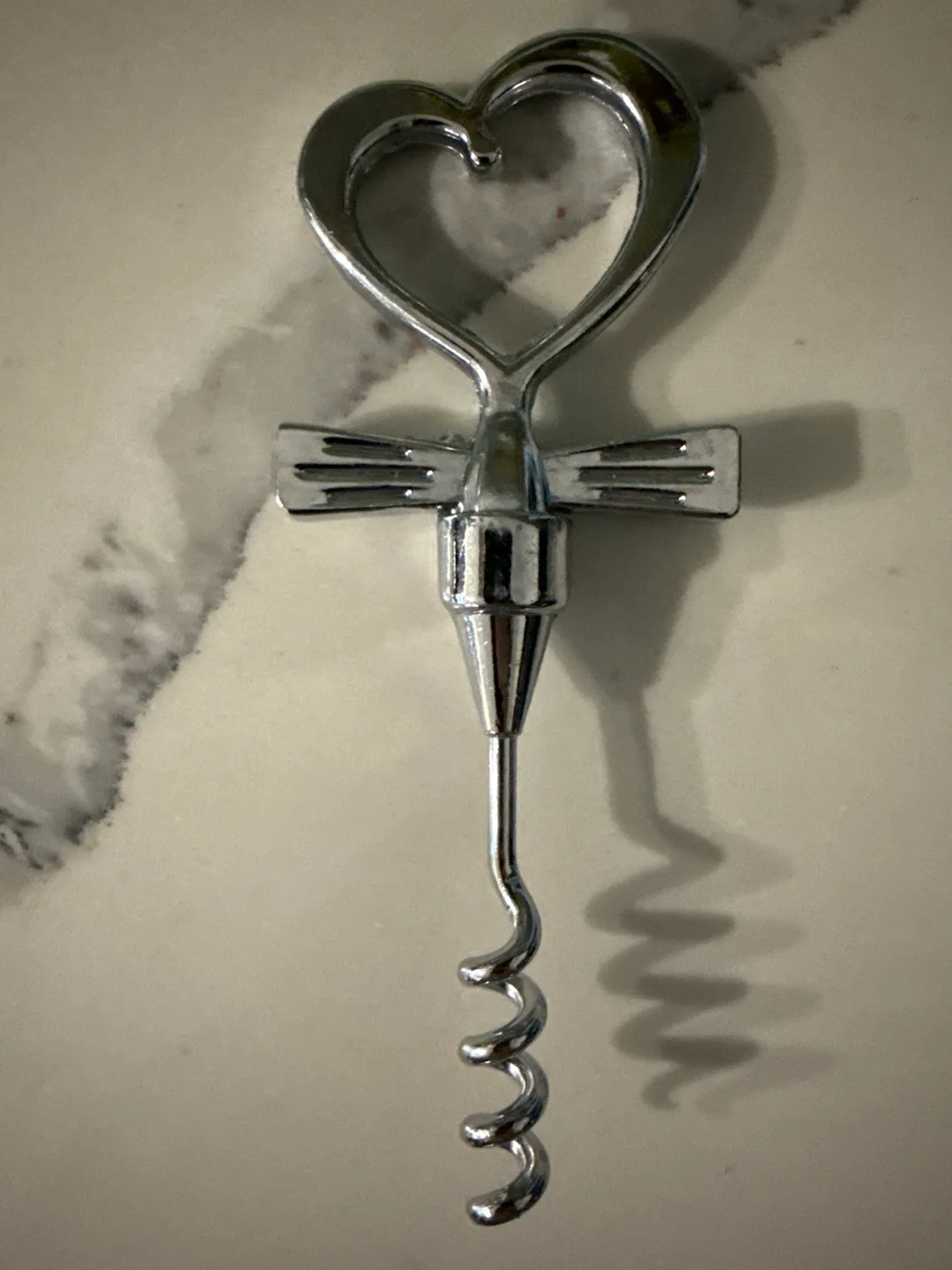 Heart-Shaped Wine Bottle Stopper & Opener image indicator(2)