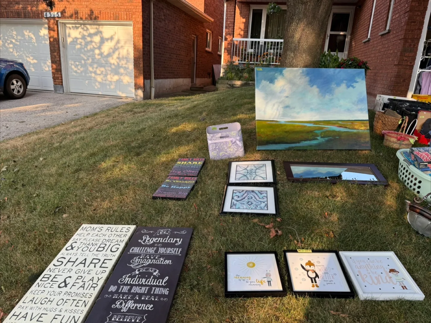 Garage Sale - New & gently used stuff image indicator(8)