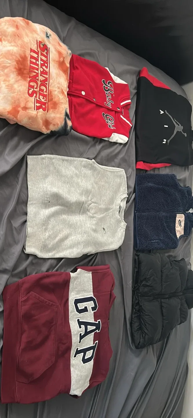 Assorted Kids' Clothing Bundle thumbnail