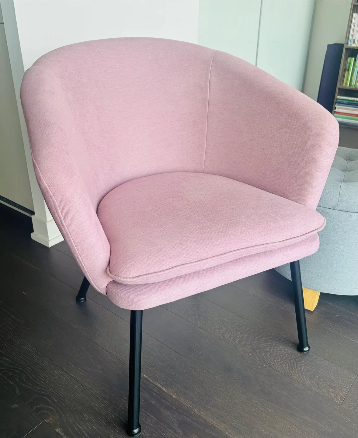 Barrel / Accent Chair image indicator(3)