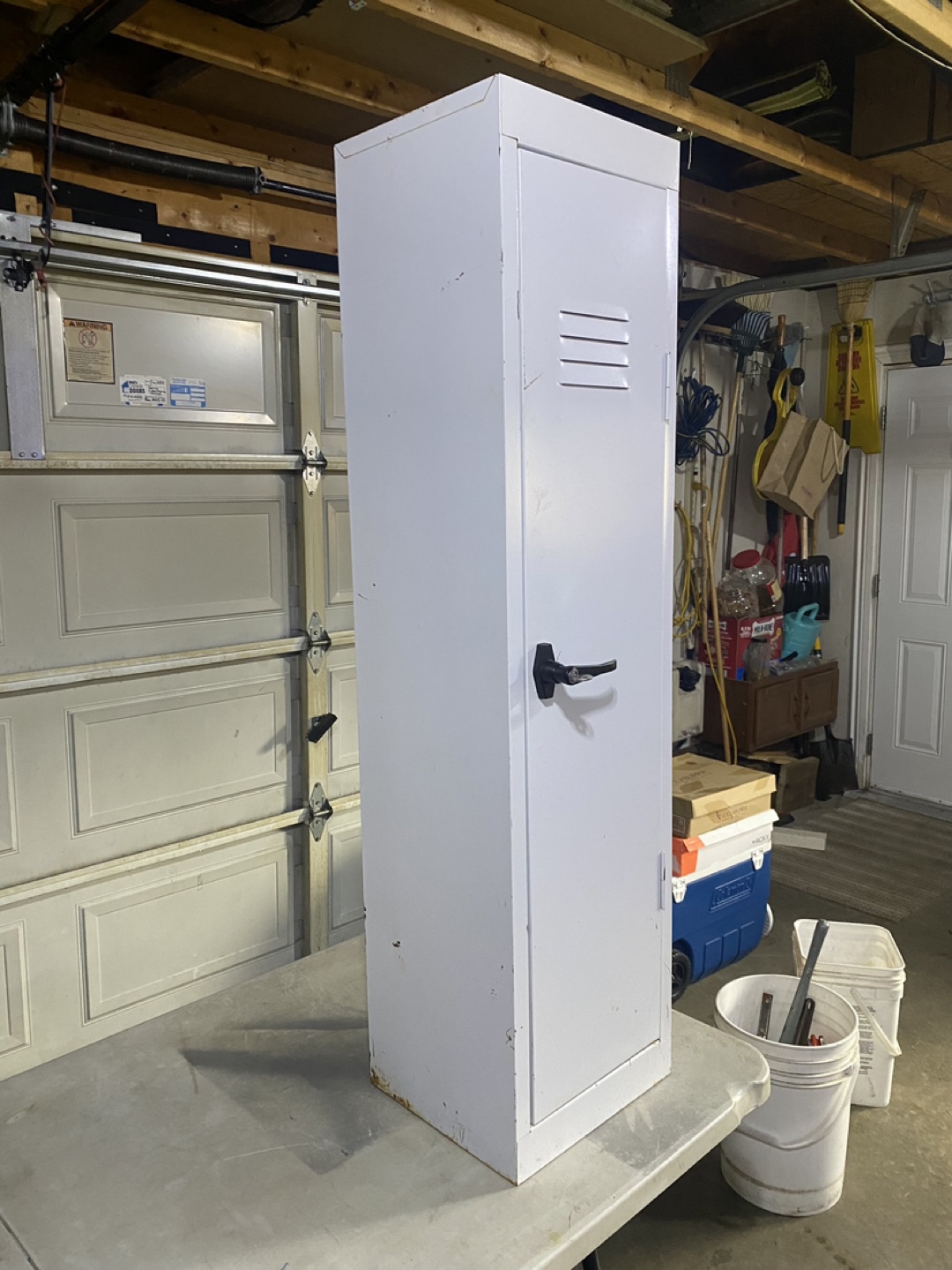 White Metal Locker - photo 2