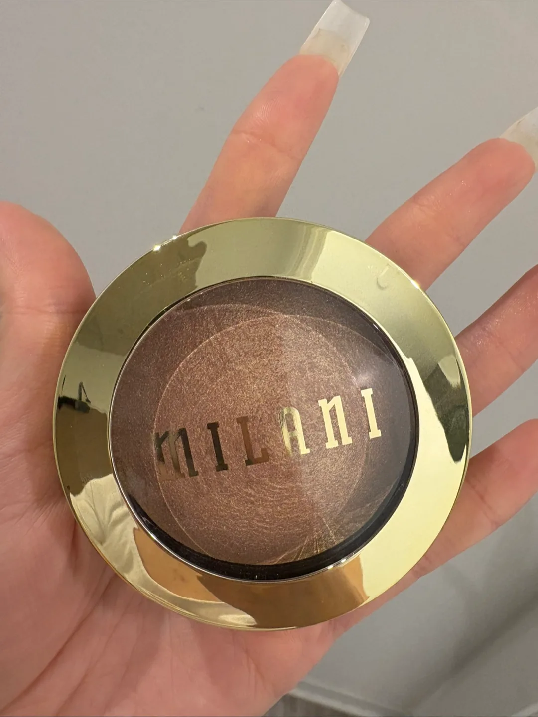 Milani Baked Highlighter - Champagne D'Oro 120 image indicator(2)