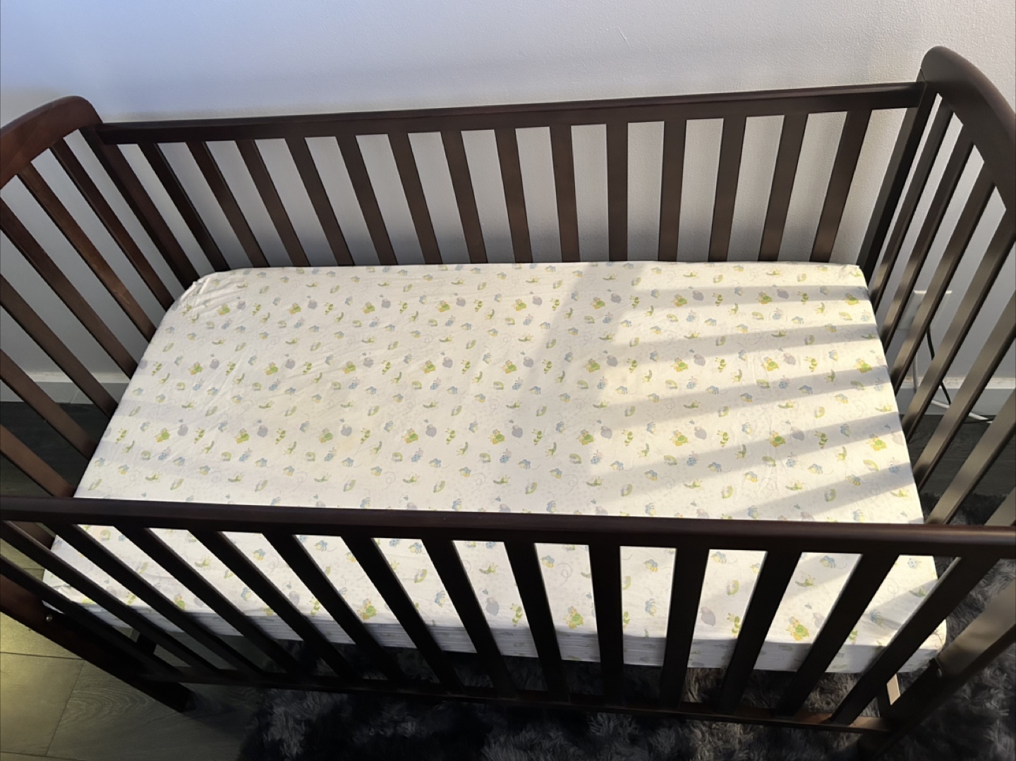 Baby Crib & Mattress - photo 2