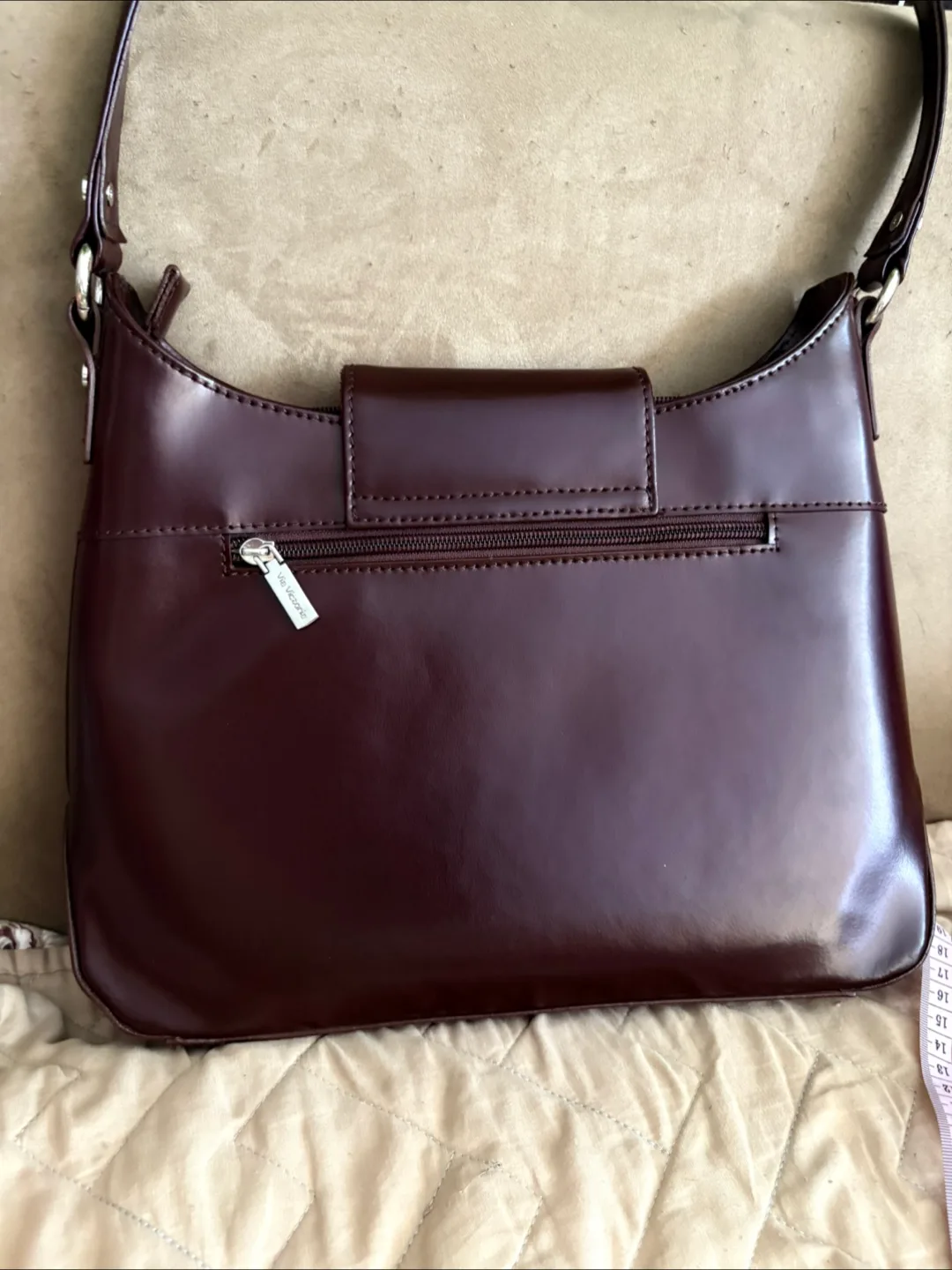 Via Victoria Italy Burgundy/Brown leather Shoulder Bag image indicator(2)