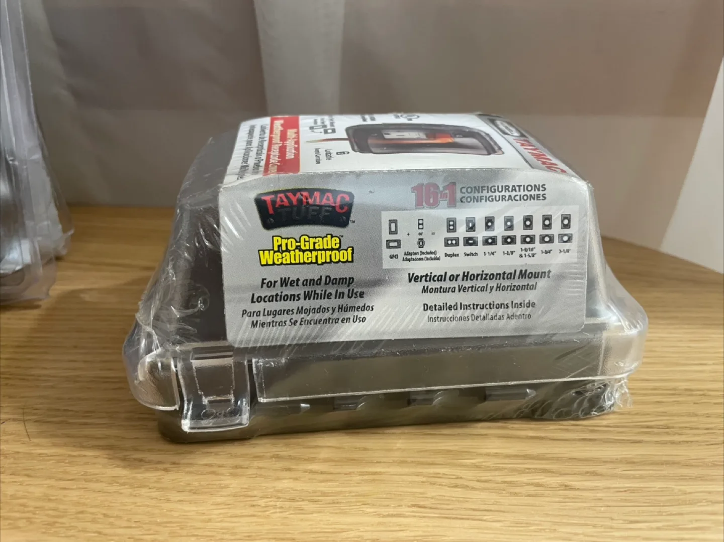 ✨NEW in BOX✨TayMac MM410C Weatherproof Receptacle Cover image indicator(3)