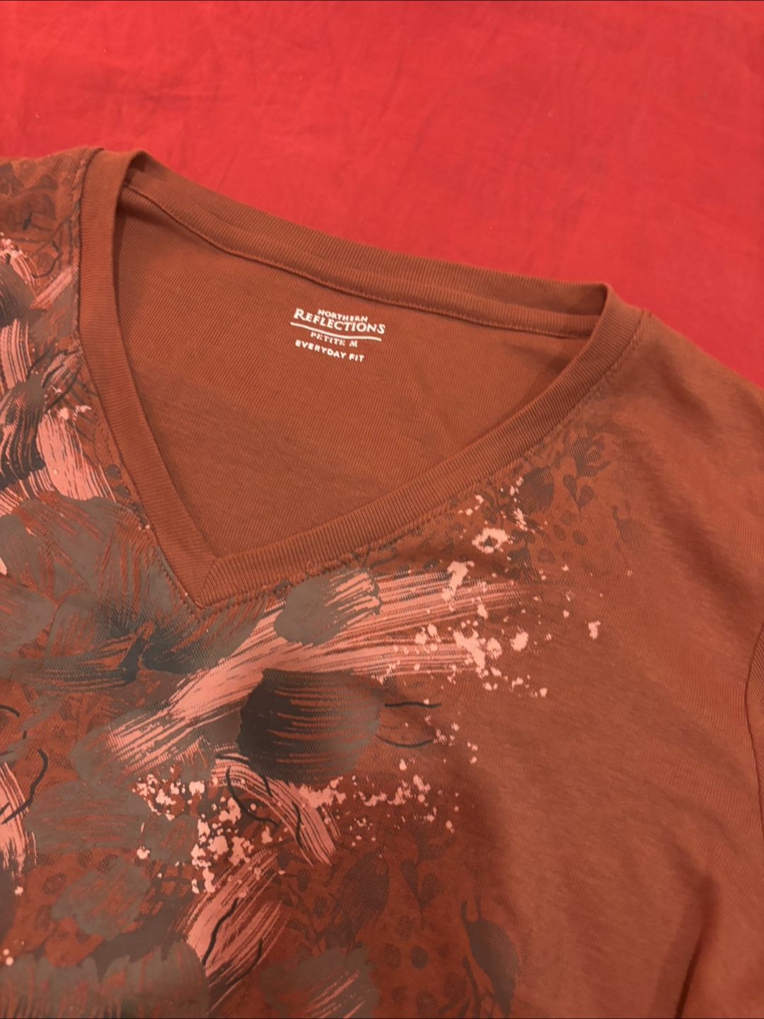 Northern Reflections Petite S Brown Floral Tee - photo 4