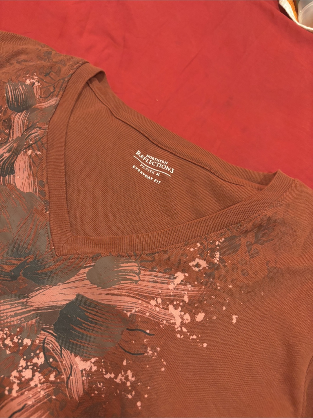 Northern Reflections Petite S Brown Floral Tee