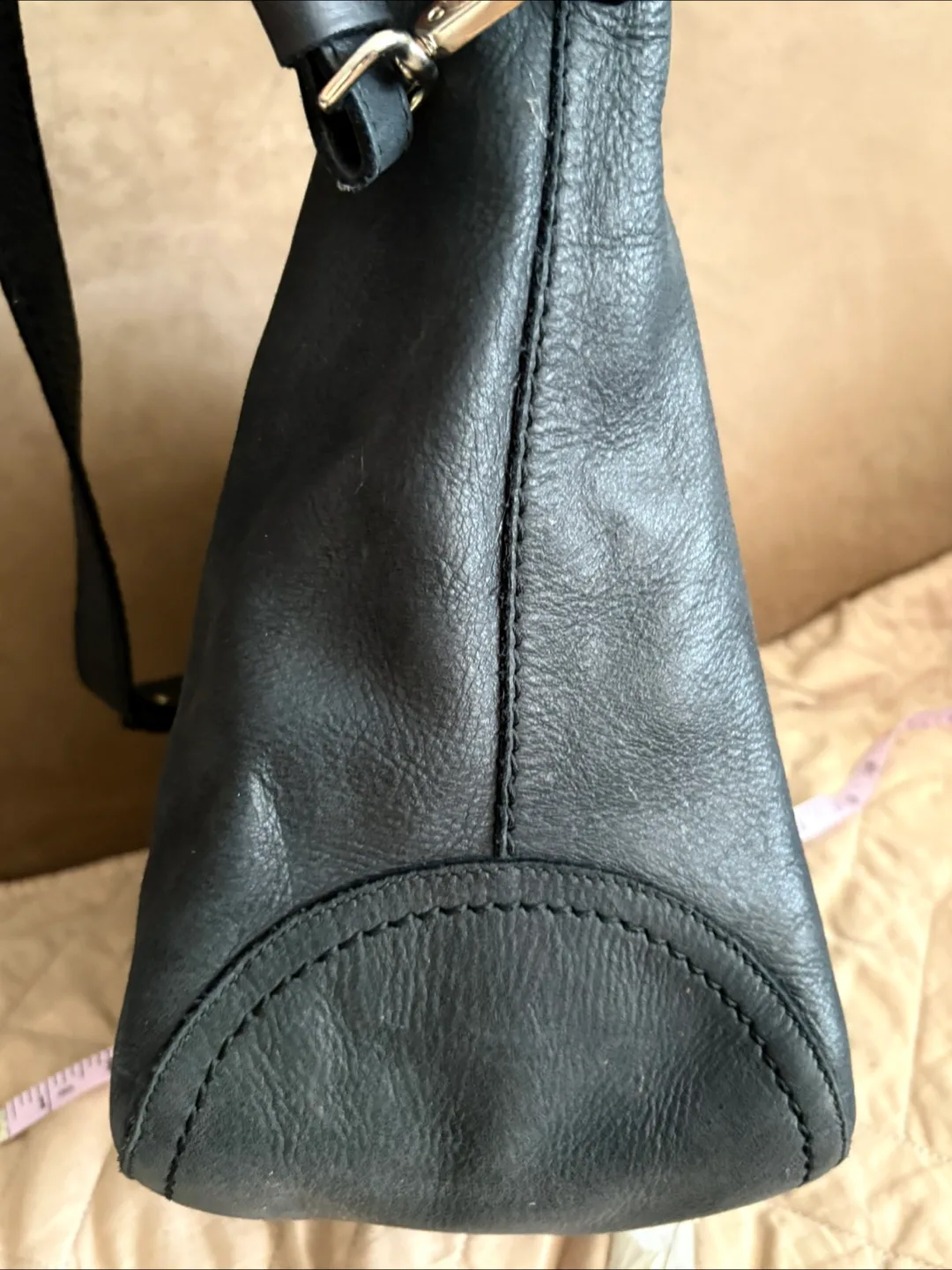 Roots Black Leather Handbag image indicator(5)