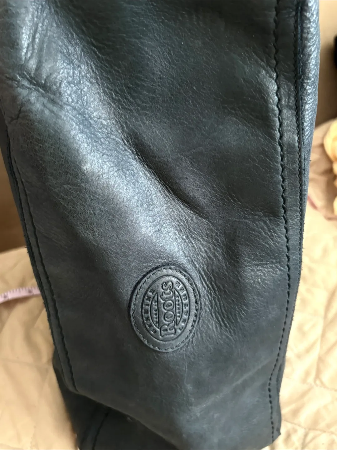 Roots Black Leather Handbag image indicator(7)