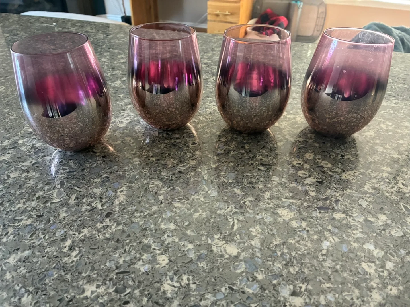 Set of 4 Pink  Stemless Wine Glasses thumbnail