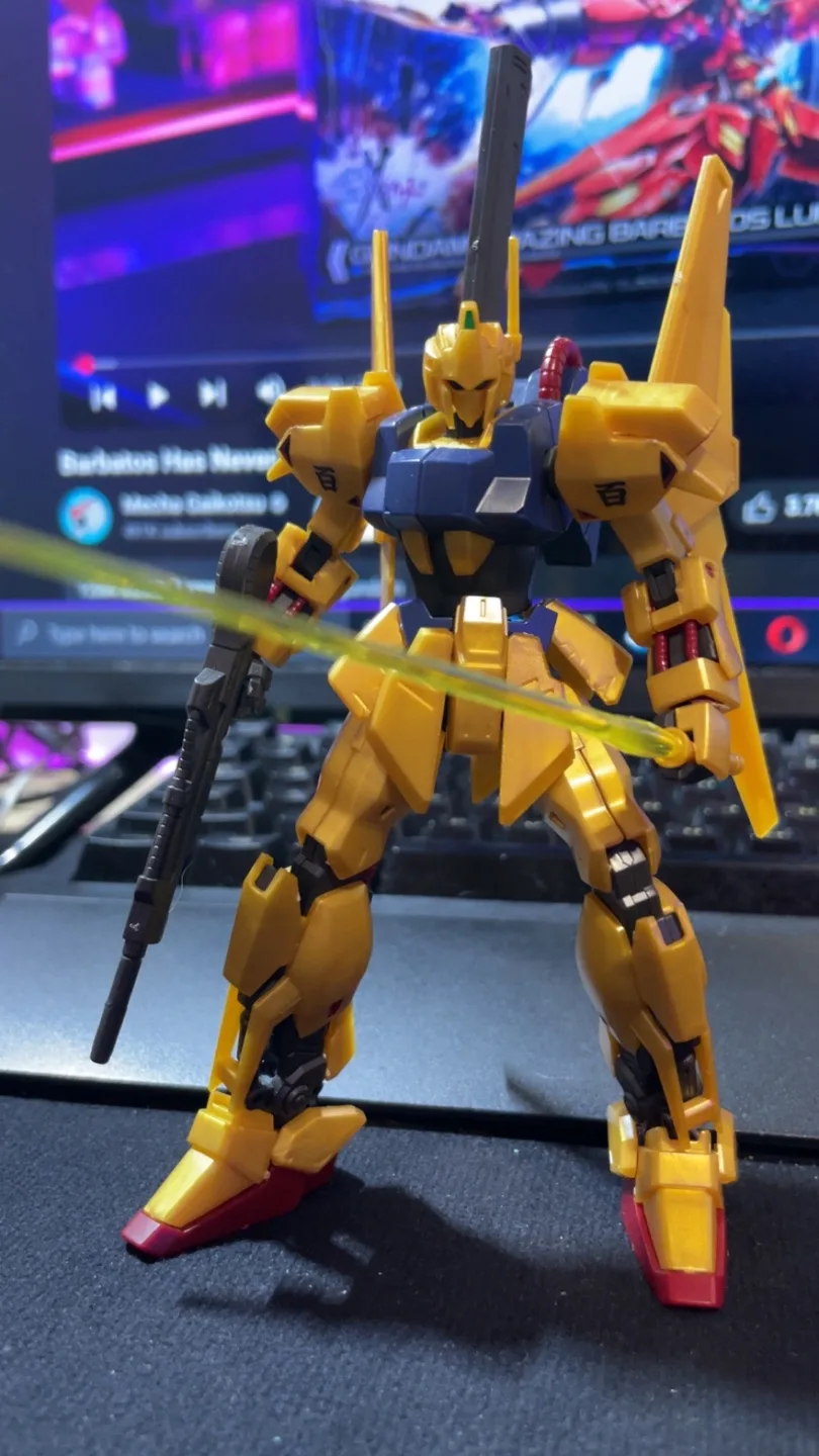 Gold action figure robot. Bandai model kit hg image indicator(3)