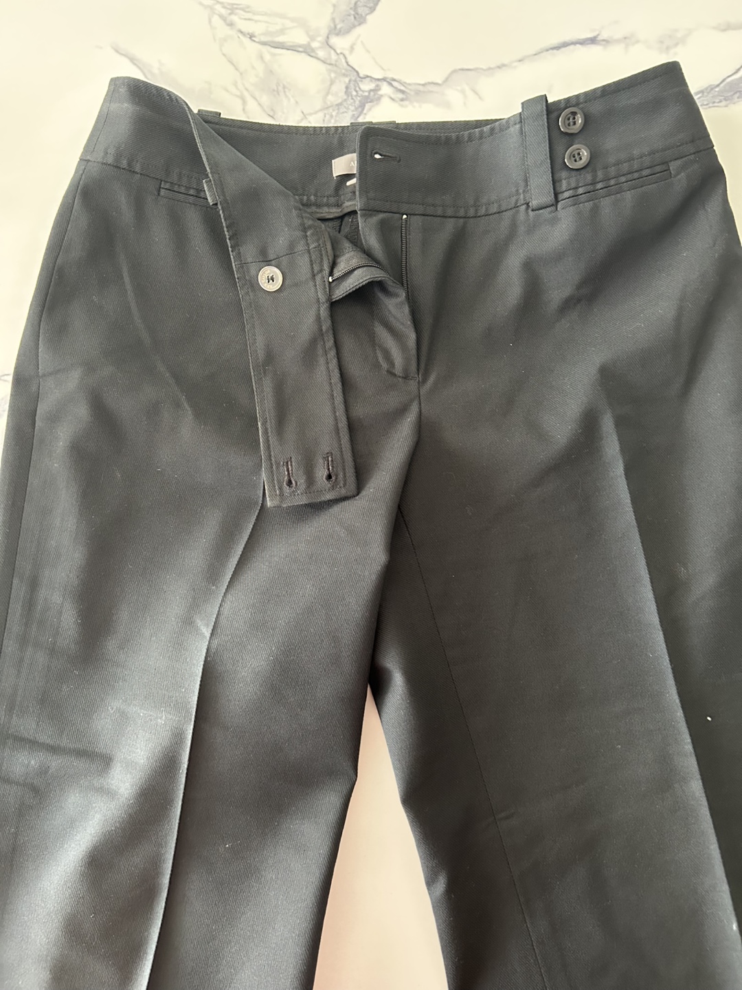 Ann Taylor Black Cropped Pants - Size 6 - photo 5