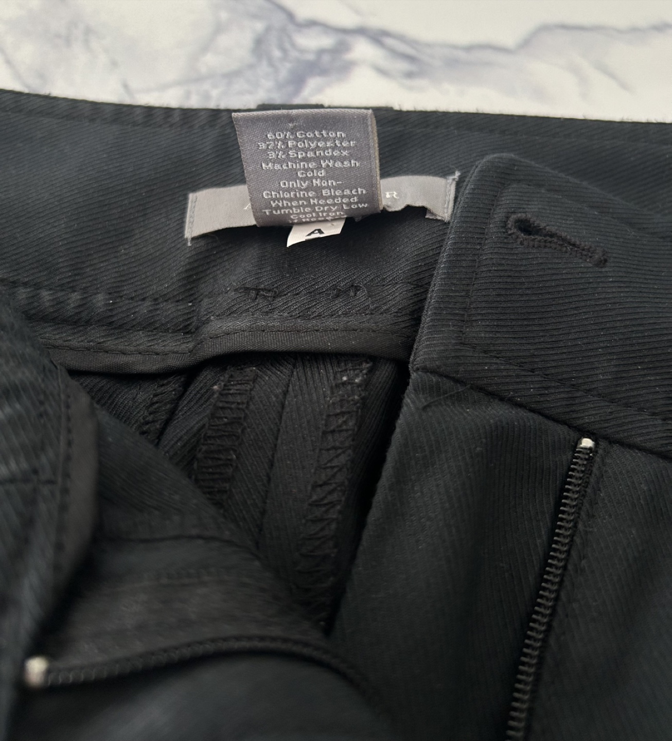 Ann Taylor Black Cropped Pants - Size 6 - photo 3
